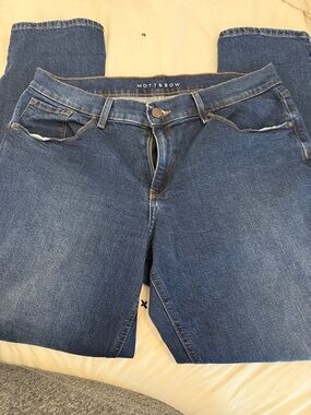 Mott & Bow Women's Straight-Leg Jeans in Dark Blue Wash